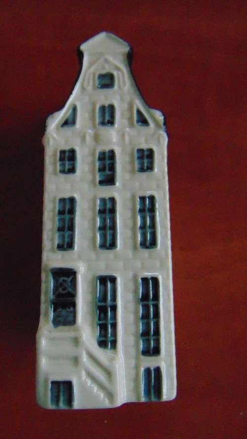 KLM House Number 38