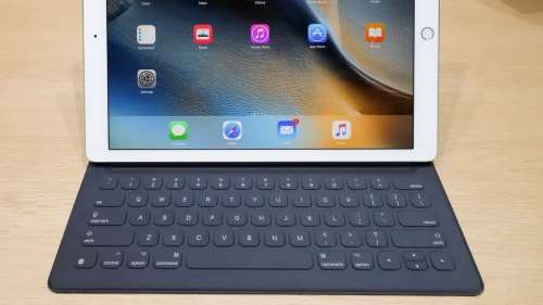 9.7-Inch APPLE iPAD PRO | CELLULAR + Wi-Fi | ROSE GOLD | + APPLE SMART KEYBOARD + APPLE BACK COVER