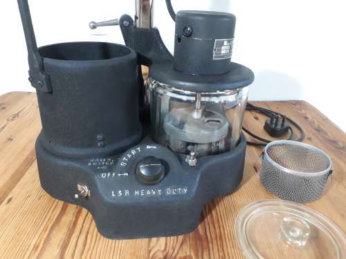 L and R watch clock cleaning washing machine