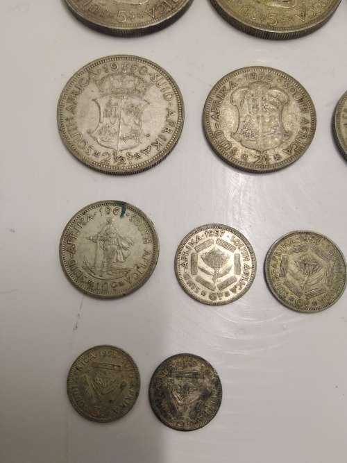 Vintage Coins 145,82 grams