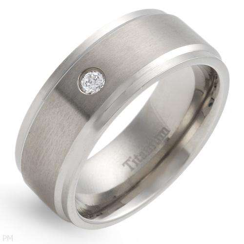 High Quality Brand New Gentlemens Band Ring With Cubic zirconia Made of Titanium Size 11.