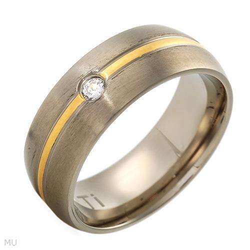Terrific Brand New Gentlemens Band Ring With Cubic zirconia Crafted in Titanium- Size 10