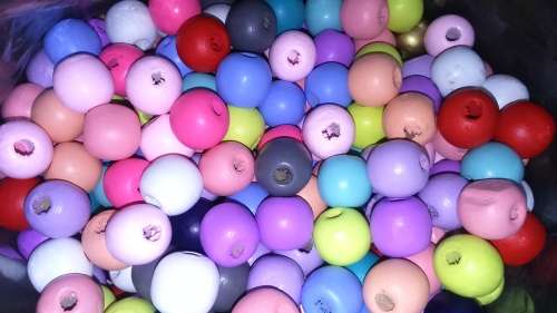 1100 14mm Wooden Beads (Bid on 1000 get 1100)