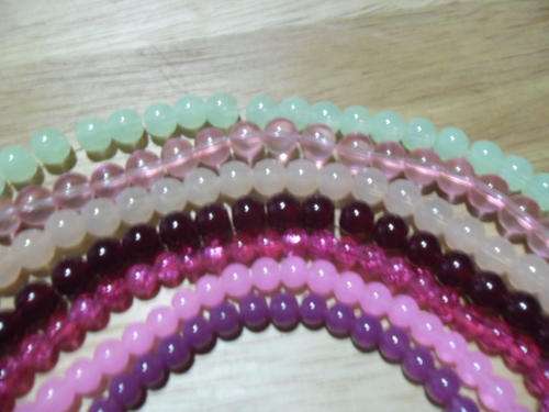 NEW ARRIVALS. 1000 Glass Beads (Bid on all 1000 get 1010) + Free Gift