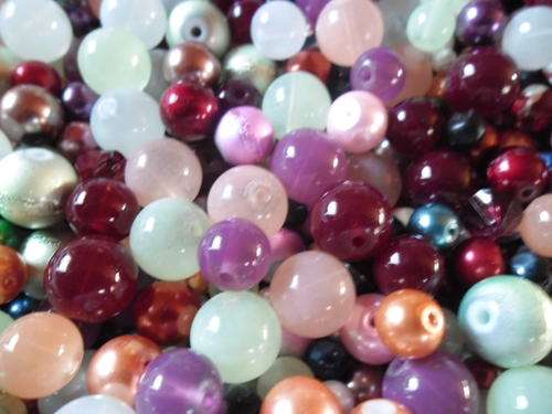 Special Offer 200 Mixed Beads + Surprise free gift