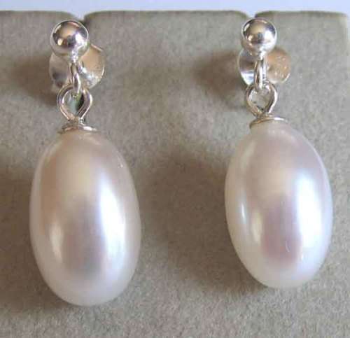 Elegant silver and Pearl Earrings