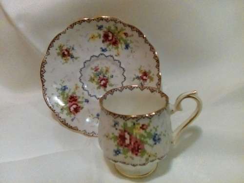 Royal Albert - Petit Point - Duo - Can + Saucer -  Nice Con - Lovely !      FINAL SALE !!!!!!!