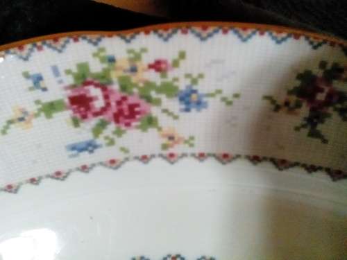 Royal Albert - Petit Point - Platter -32cm - Lovely con - Small Flaw in centre ---- FINAL PRICE !!!