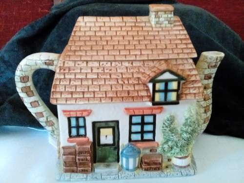 TEAPOT - THE GREEN GROCER BY ANNIE ROWE - GORGEOUS !!       EX CON.            SALE !!!!
