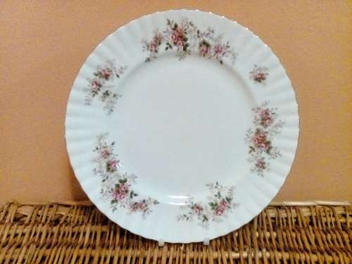 ROYAL ALBERT - Lavender Rose - 5 Salad Plates 20.5cm - Gorgeous !!     Very nice con