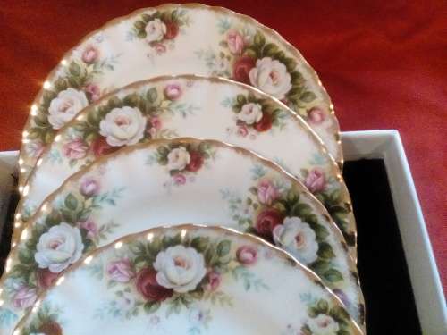 ROYAL ALBERT - CELEBRATION - SIDE PLATES - 5 - VGC - BEAUTIFUL !!!