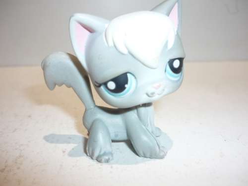 THE LITTLEST PET SHOP