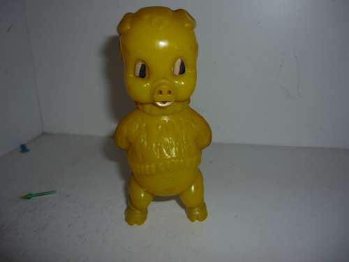 VINTAGE PLASTIC PIG FIGURINE-MADE IN SOUTH AFRICA (PmL)-13CM TALL