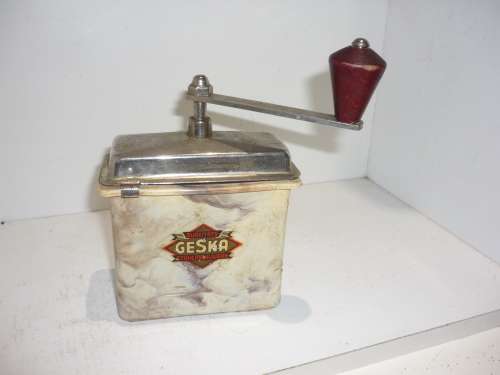 VINTAGE 1950'S GESKA-COFFEE GRINDER-"FORTSHRITT"-BAKELITE AND ALUMINIUM