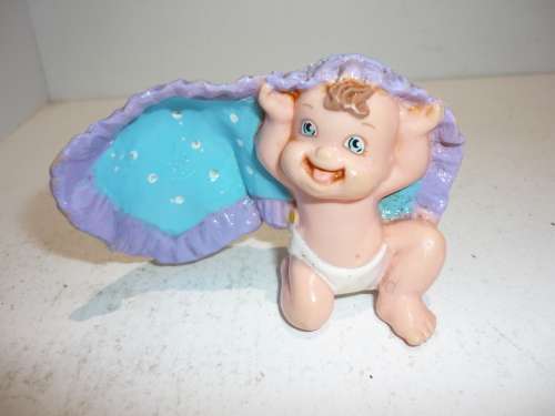 MAGIC DIAPER BABY WITH BLANKET-GOOD CONDITION