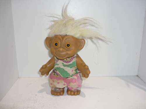 LARGE TROLL-BRIGHT EYES-COLLECTABLE-16CM TALL