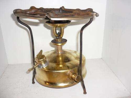VINTAGE BRASS PRIMUS STOVE-22CM TALL