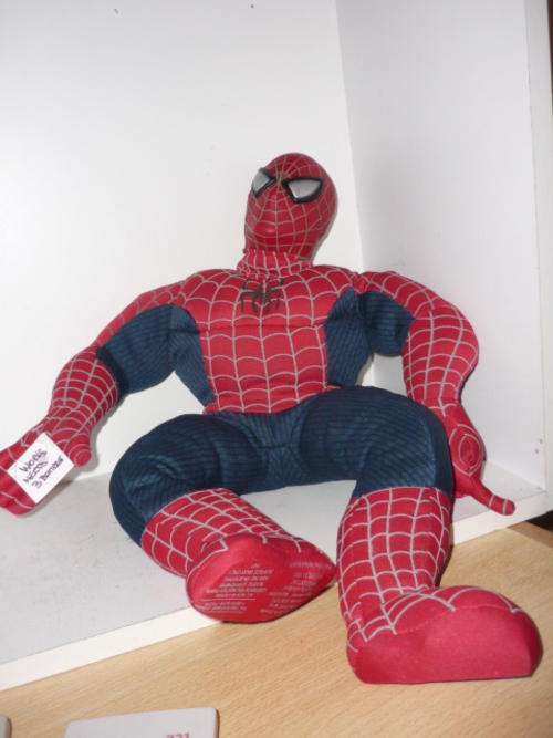 SPIDERMAN FIGURINE-PLUSH AND PLASTIC-BATTERY OPERATED-SPEAKS-46CM TALL