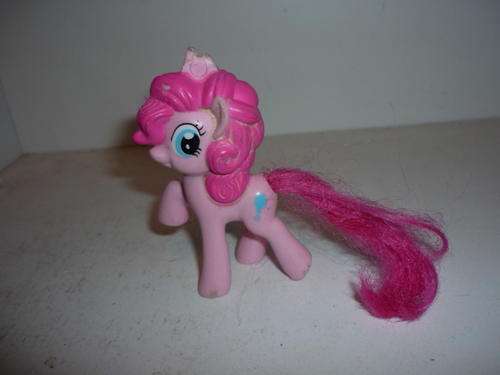 MY LITTLE PONY-SLIGHT DAMAGE ON THE RING ABOVE THE HEAD