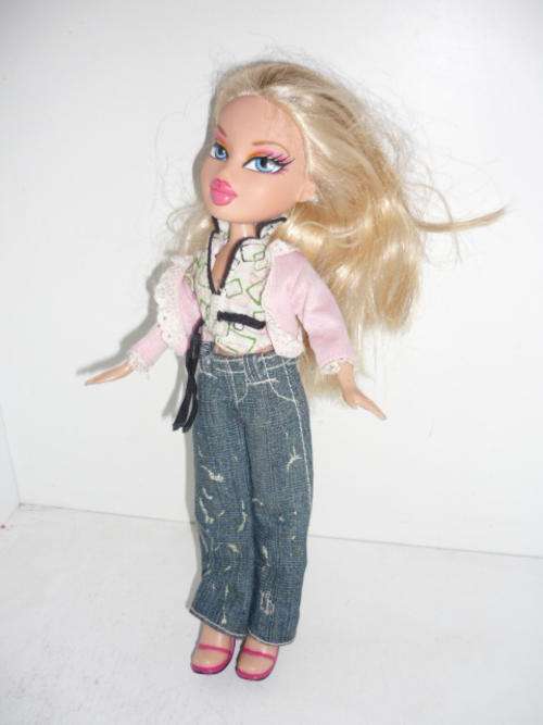 BRATZ DOLL-2001