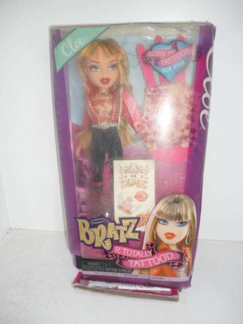 BRATZ DOLL-CLOE-TOTALLY TATTOOD-ON ORIGINAL CARD