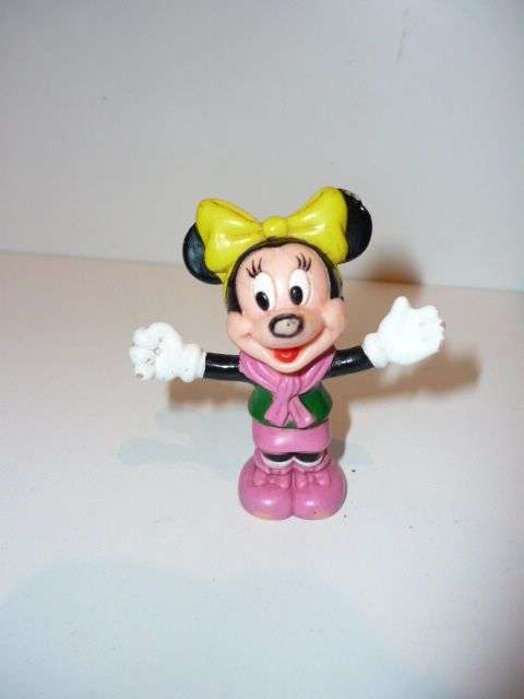 MINNIE MOUSE FIGURINE-RUBBERISED-6CM TALL