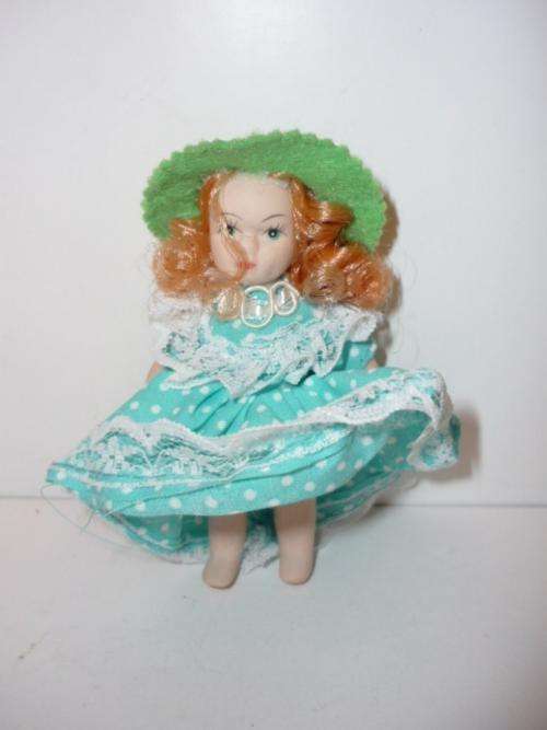 DOLL-PORCELAIN-9CM TALL