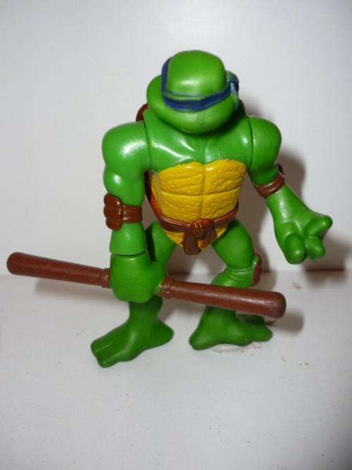 NINJA TURTLE-ARM MOVEMENT-10CM TALL