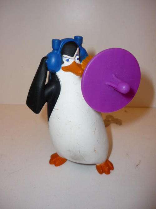 PENGUIN-SHOOTS ARROW-MACDONALDS-11CM TALL