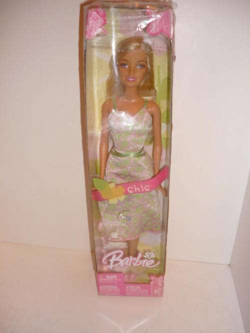 BARBIE DOLL-MATTEL-BOXED-2004-CHIC