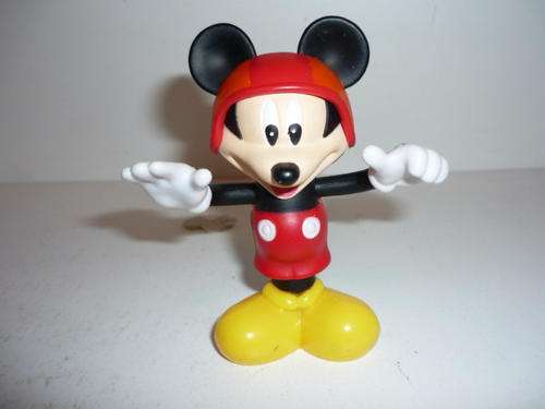 MICKEY MOUSE-MOVEABLE HANDS AND HEAD-9CM TALL