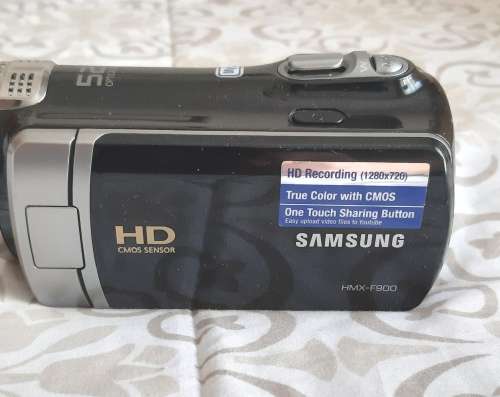 SAMSUNG HMX-F900 CAMCORDER- Hardly used- See notes