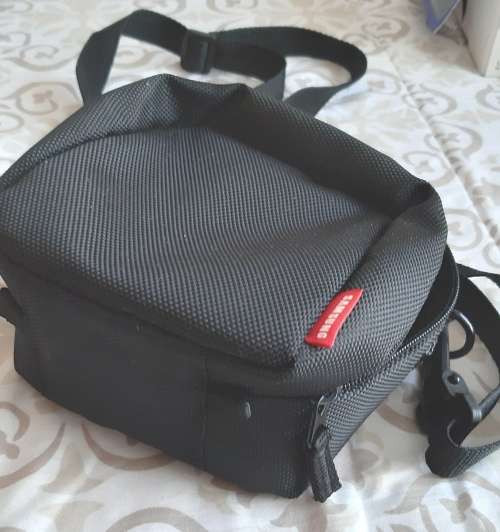 SAMSUNG HMX-F900 CAMCORDER- Hardly used- See notes