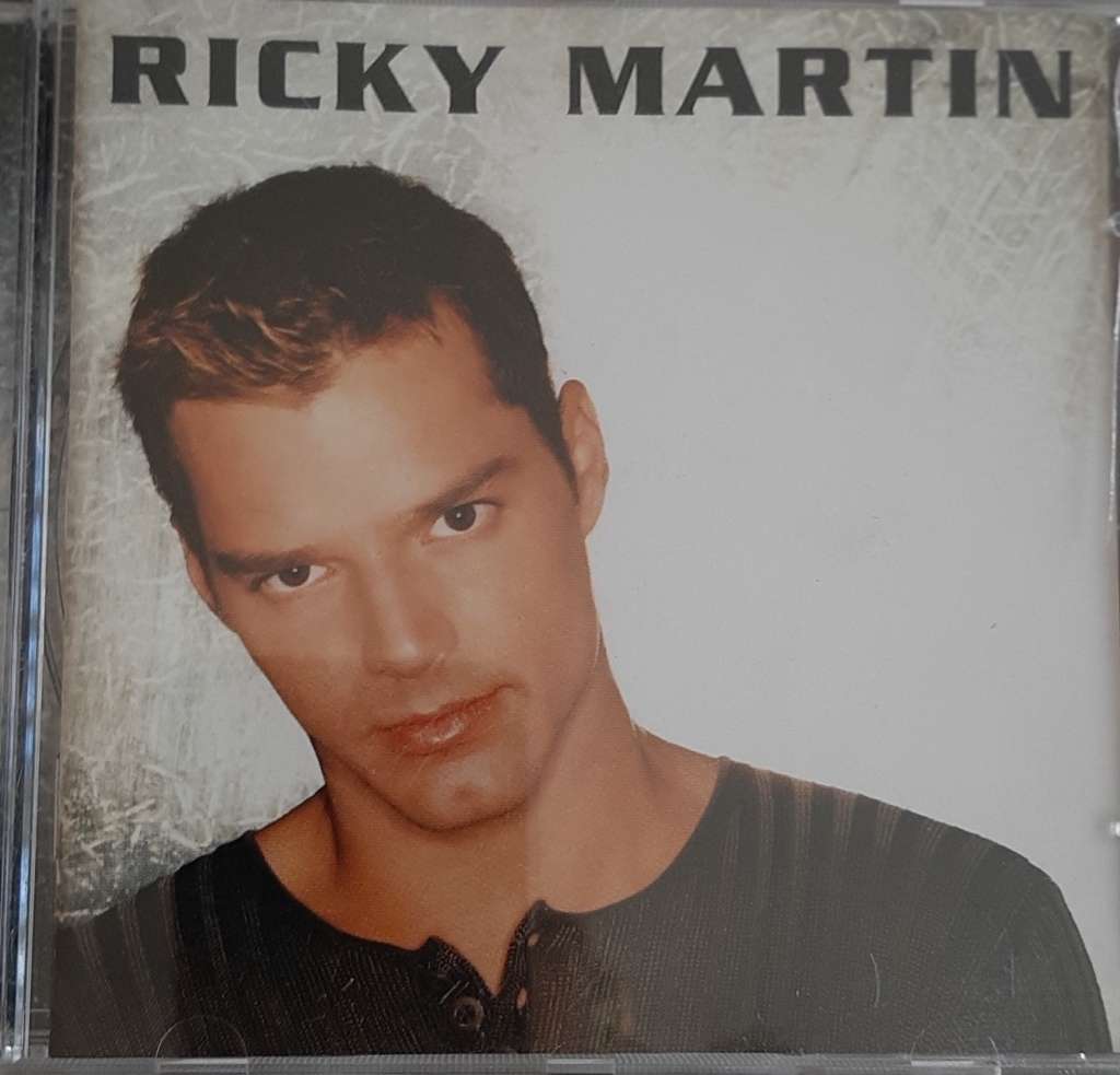 MUSIC CD: RICKY MARTIN -