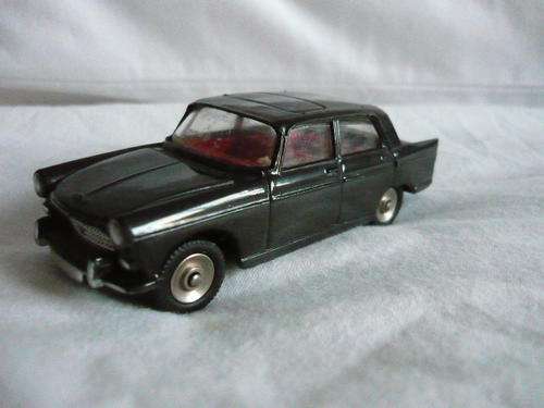 Peugot 404 , Mecano , Made in France , Dinky Toys