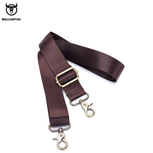 **GENUINE LEATHER** Bull Captain slung business laptop bag.