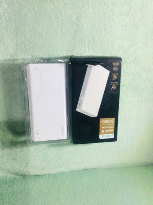 ***LATE ENTRY***ROMOSS SENSE 8+ POWERBANK 30 000mAh***BRAND NEW***IN BOX***