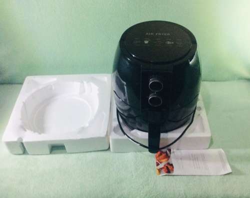 *** MOTHER`S DAY TREAT***HIGH CAPACITY AIR FRYER***IN BOX***DEMO ITEM***USED***LIKE NEW***