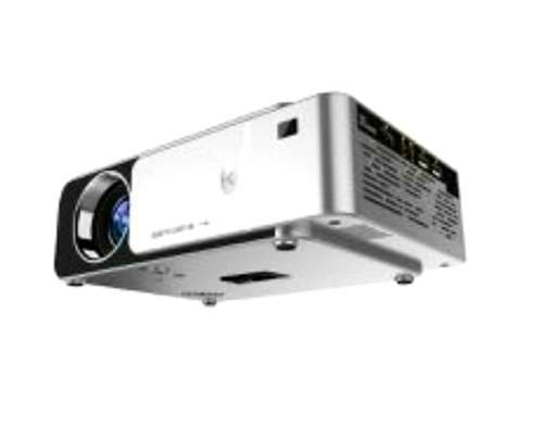 ***MAD DEALS***T6 2600 LUMENS LED PROJECTOR(1280x720P)**AS NEW**IN BOX***RETAIL DEMO ITEM***
