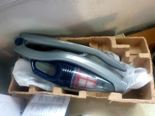 ***BLACK & DECKER 18V 2-IN-1 CORDLESS VACUUM STICK***ALL  ACCESORIES INC**RET DEMO**SLIGHTLY USED***