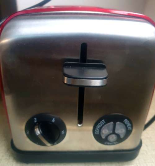 ***RUSSEL HOBBS 2-SLICE TOASTER LEGACY GEN 2 -RED***950W***RET DEMO ITEM**AS NEW**NEVER USED***