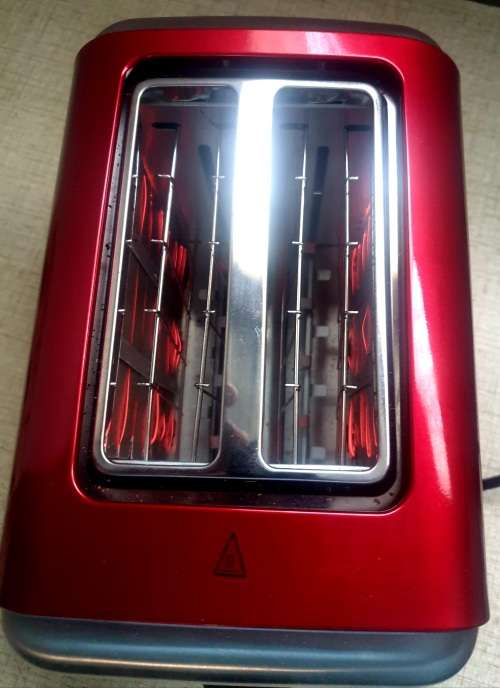 ***RUSSEL HOBBS 2-SLICE TOASTER LEGACY GEN 2 -RED***950W***RET DEMO ITEM**AS NEW**NEVER USED***