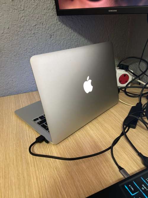 Macbook Pro Retina 13-Inch Early 2015
