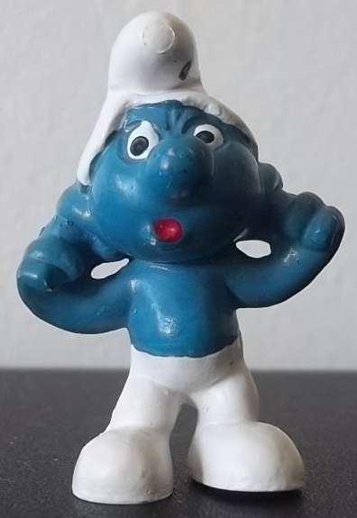 Original Vintage EARACHE SMURF ! WEST GERMANY !! No Eyebrows VARIANT !!!! Peyo ! Smurfs! RARE!
