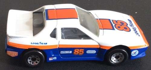 MATCHBOX PONTIAC FIERO !! RARE WHITE + BLUE + ORANGE #85 VARIANT !! 1985 MACAU ! Excellent !!