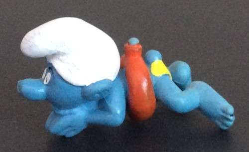 Original Vintage SWIMMER SMURF ! WEST GERMANY ! Rare Red Tube Yellow Trunks Variant! 1977 !! Smurfs!