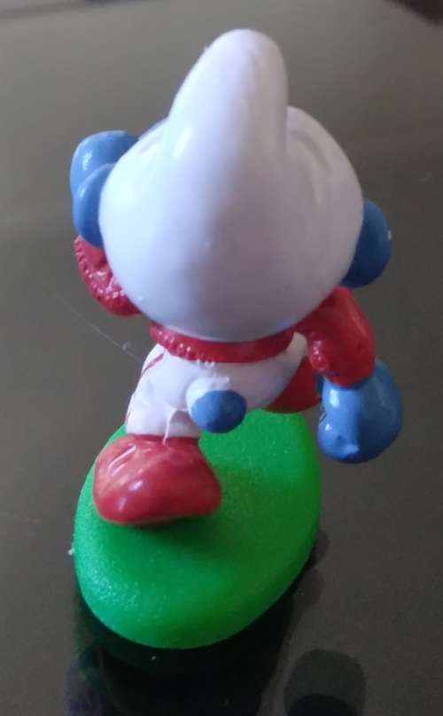 Original Vintage JOGGER SMURF ! Rare Red Clothes, Smooth Grass Variant ! 1982 W.Germany !Smurfs!