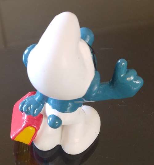 Original BOOKWORM BRAINY SMURF! 1983 ! HONG KONG ! Darker Skin Darker Yellow Pages VARIANT !! RARE