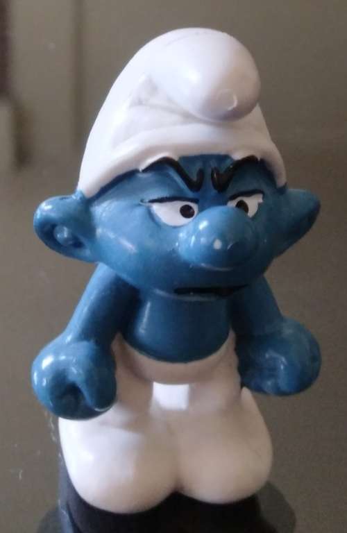Original Vintage GROUCHY SMURF !! Rare + Sought After Character !! 1983  HONG KONG !! Smurfs!