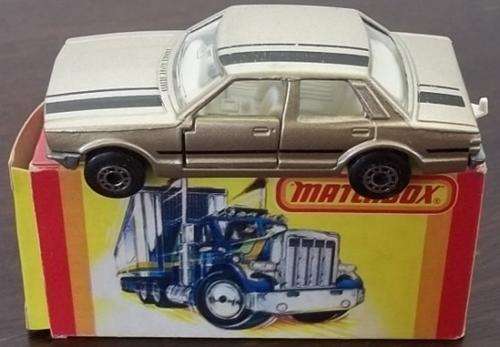 # 55 FORD CORTINA ! 1979 !! Excellent Condition with  Original Box !! Matchbox Lesney !! EXCELLENT !